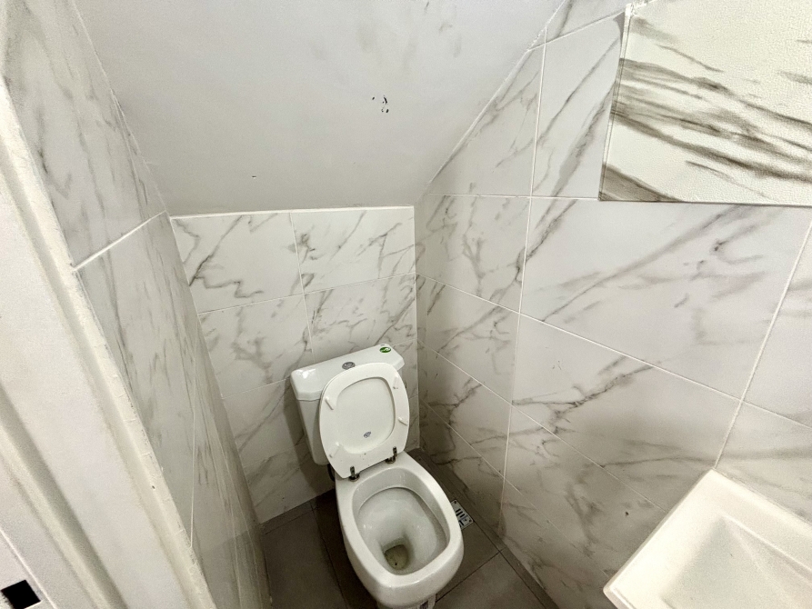 Dúplex De 3 Ambientes Con Jardín Y Cochera En Adrogué - Sevillano Negocios Inmobiliarios — foto 7
