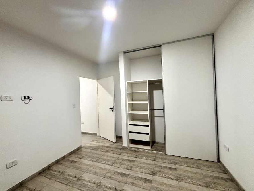 Dúplex De 3 Ambientes Con Jardín Y Cochera En Adrogué - Sevillano Negocios Inmobiliarios — foto 12