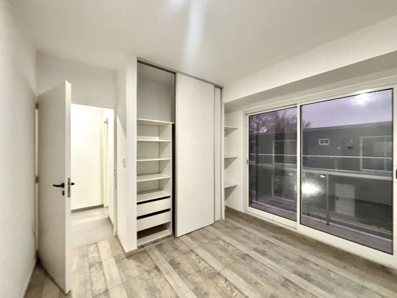Dúplex De 3 Ambientes Con Jardín Y Cochera En Adrogué - Sevillano Negocios Inmobiliarios - 23