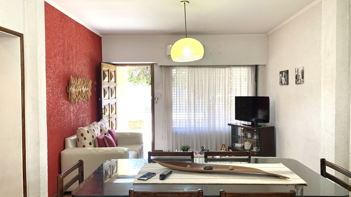 Casa En Venta En Temperley - 3 Ambientes Con Jardín Y Garage - Sevillano Negocios Inmobiliarios — foto 2