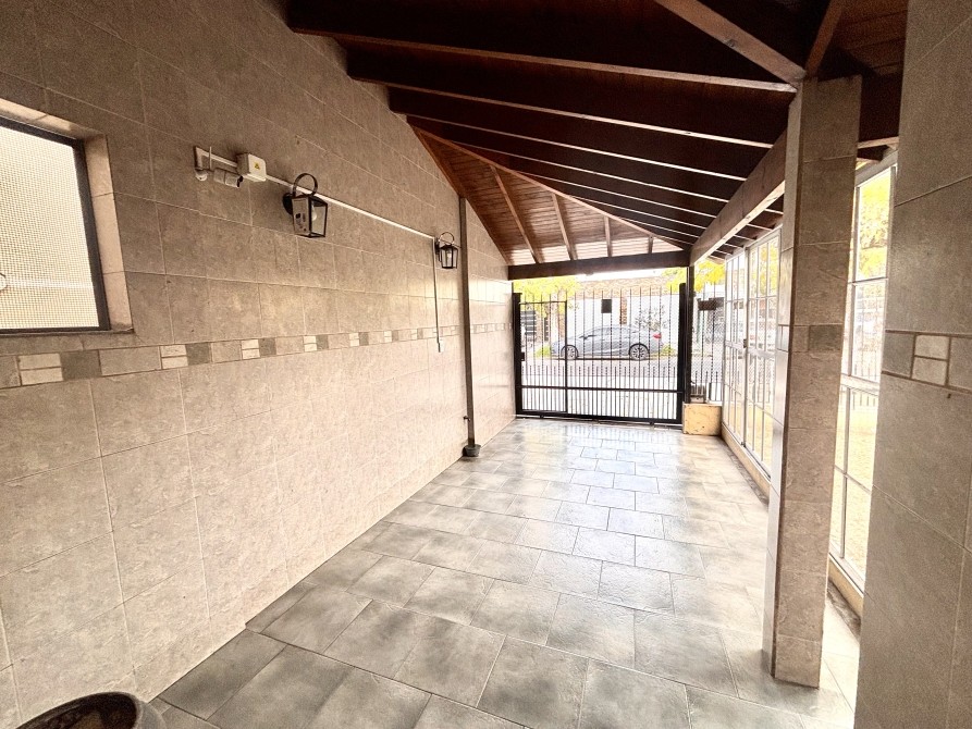 ¡Oportunidad En Excelente UbicaciÃ³n Ph Con Garage, Patio Y Gran Potencial En Lomas De Zamora - Sevillano Negocios Inmobiliarios — foto 4