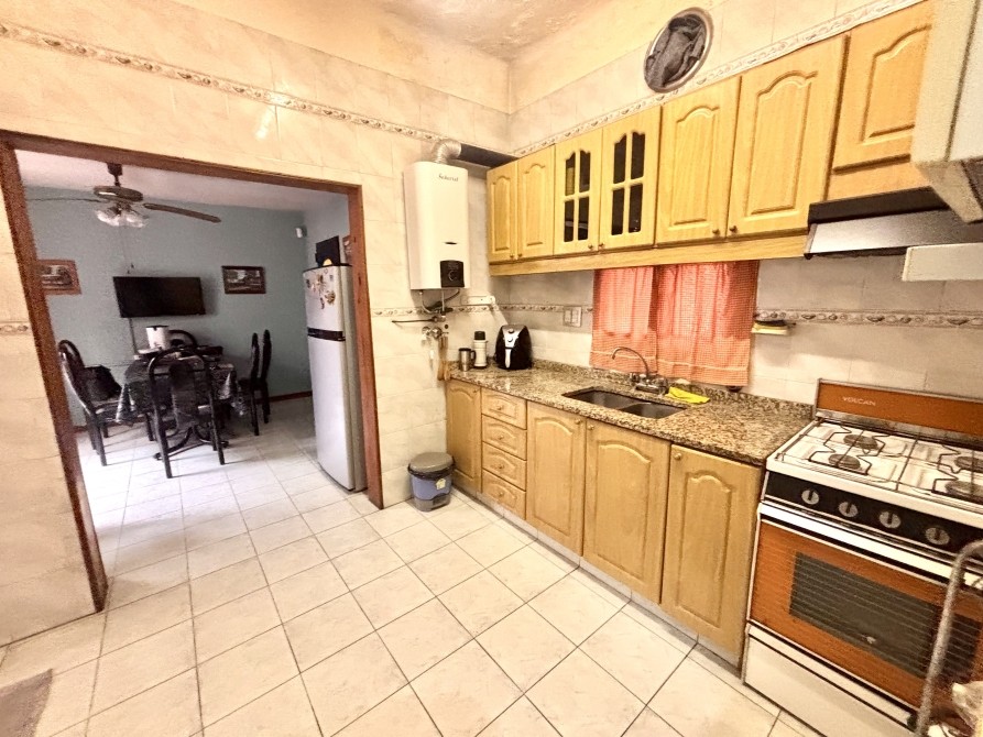 ¡Oportunidad En Excelente UbicaciÃ³n Ph Con Garage, Patio Y Gran Potencial En Lomas De Zamora - Sevillano Negocios Inmobiliarios — foto 12
