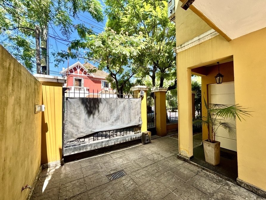Duplex 3 Ambientes Impecable con Cochera y Parrilla - Apto Credito -Excelente Ubicación en Temperley — foto 2