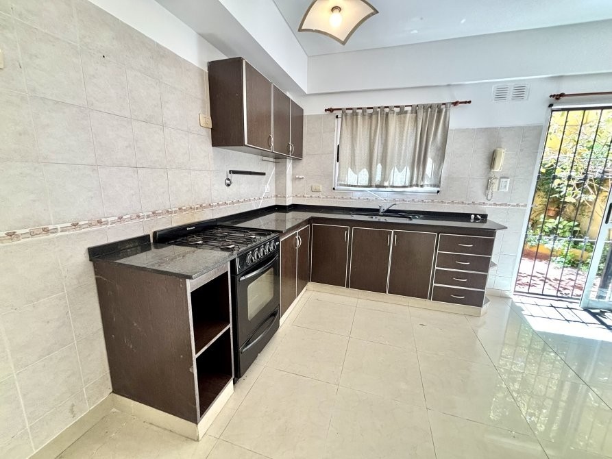 Duplex 3 Ambientes Impecable con Cochera y Parrilla - Apto Credito -Excelente Ubicación en Temperley — foto 11