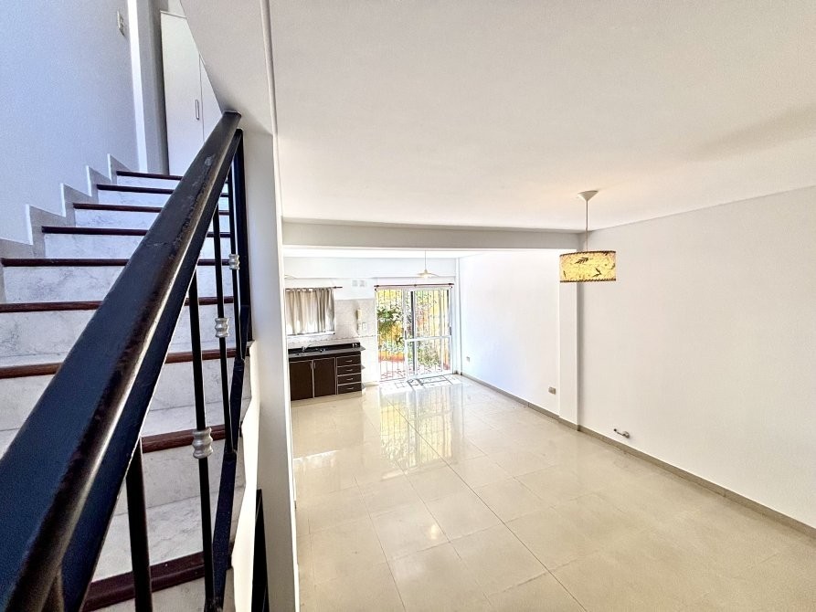 Duplex 3 Ambientes Impecable con Cochera y Parrilla - Apto Credito -Excelente Ubicación en Temperley — foto 12