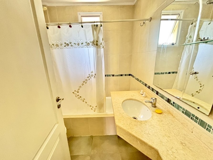 Duplex 3 Ambientes Impecable con Cochera y Parrilla - Apto Credito -Excelente Ubicación en Temperley - 16