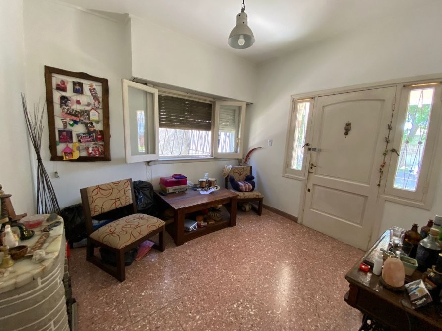 Chalet de 3 Ambientes con Quincho, Fondo Parquizado y Excelente Ubicación | BuscadorProp — foto 4