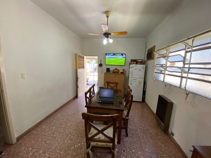 Chalet de 3 Ambientes con Quincho, Fondo Parquizado y Excelente Ubicación | BuscadorProp — foto 12
