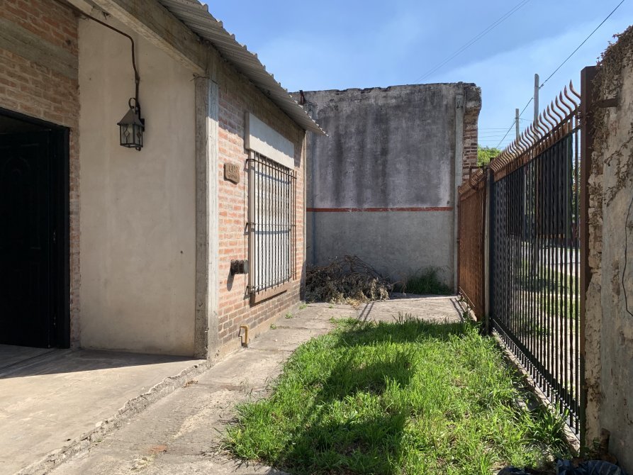 Casa con Potencial de Ampliación en Ubicación Estratégica | BuscadorProp