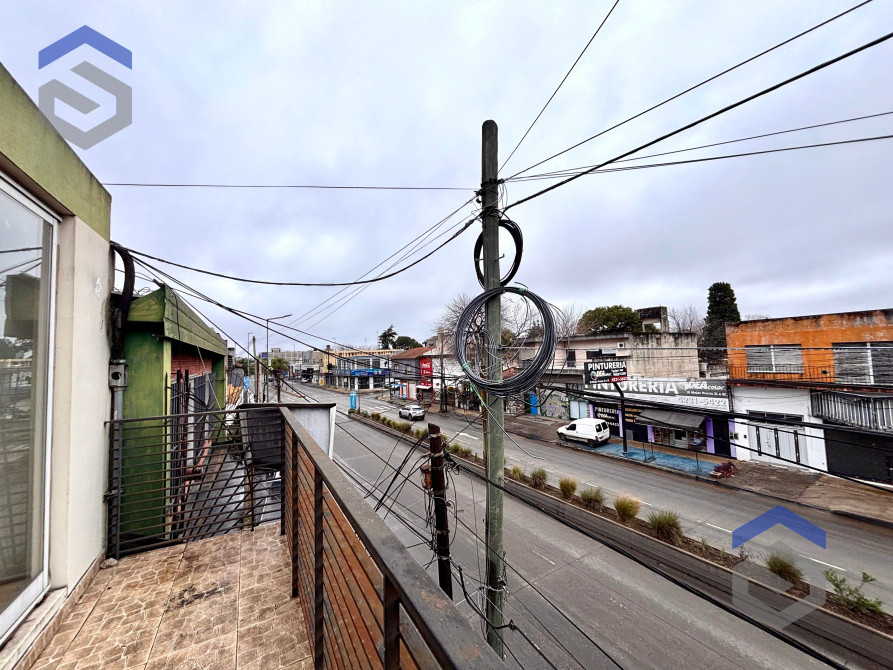 Excelente Dpto 2 Ambientes Con Frente A Av Hipolito Yrigoyen Apto Credito - Sevillano Negocios Inmobiliarios — foto 15