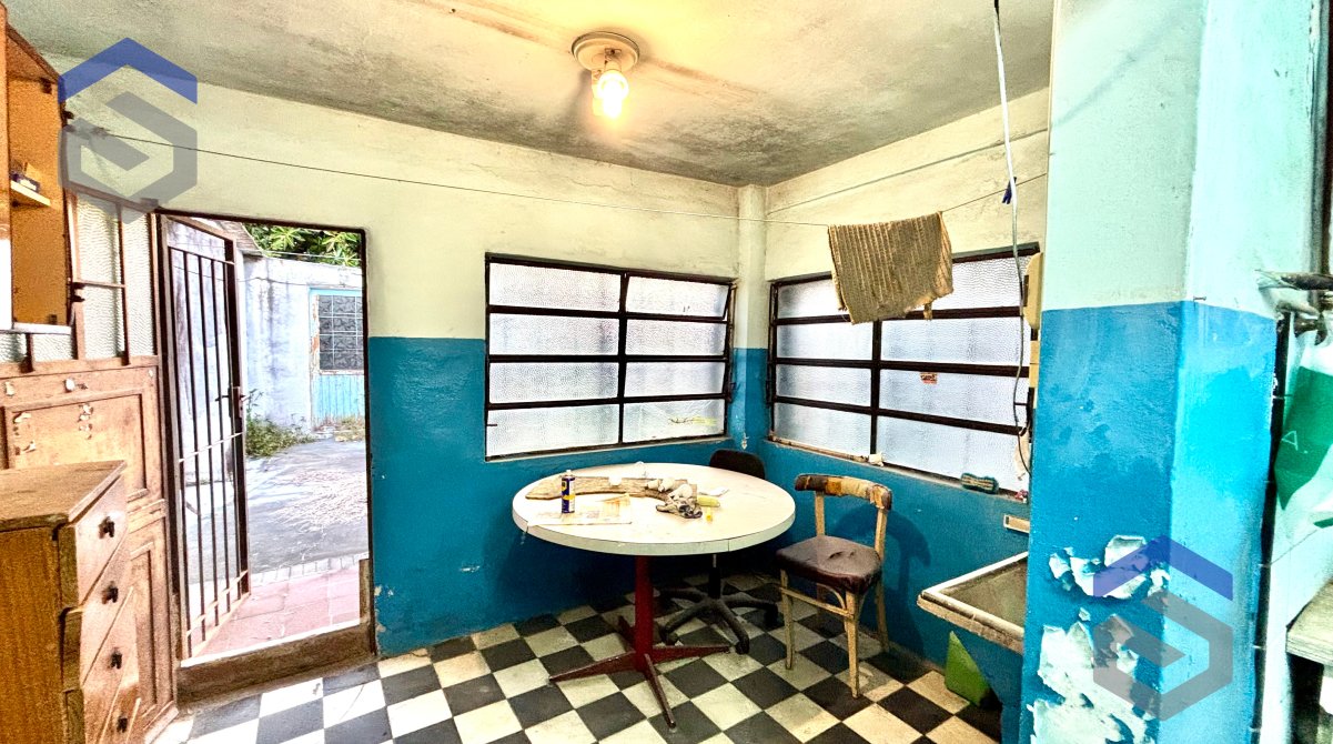 Casa en Lote de 10 x 34 mts con Jardín y Galpón - Apta Crédito | BuscadorProp — foto 5