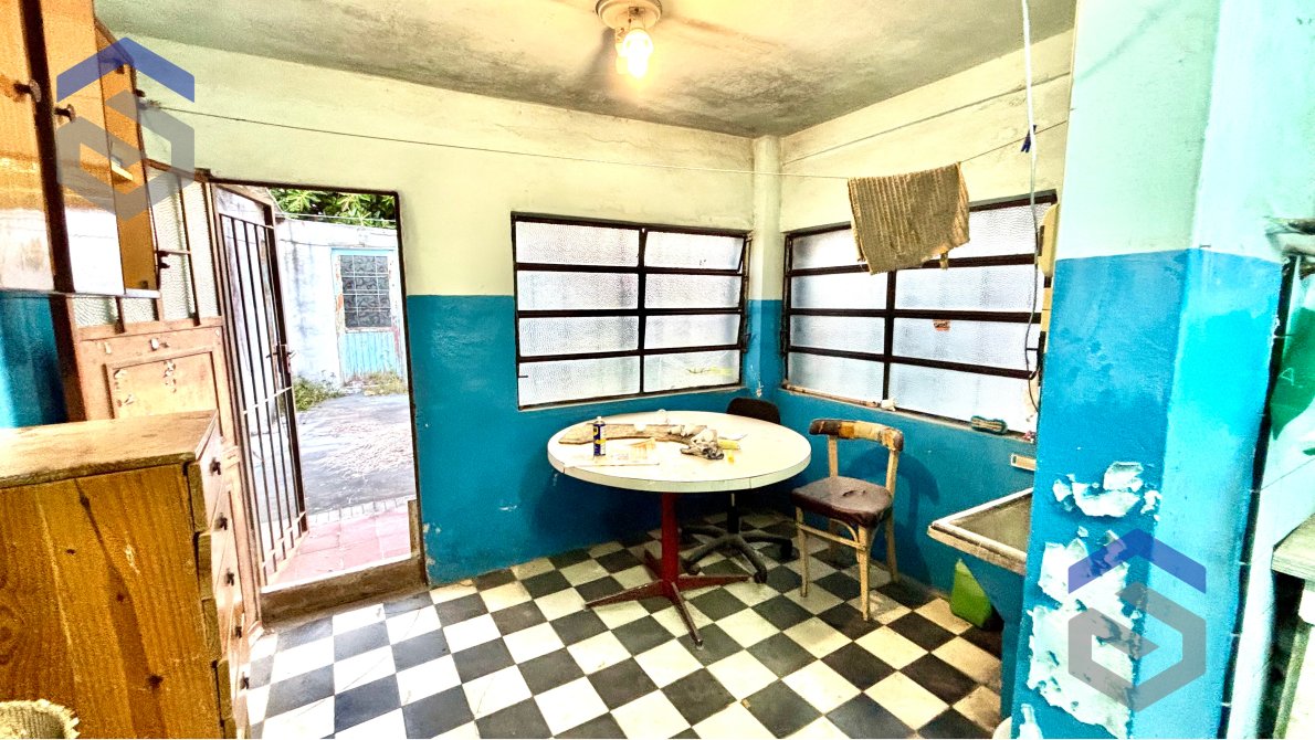 Casa en Lote de 10 x 34 mts con Jardín y Galpón - Apta Crédito | BuscadorProp — foto 9