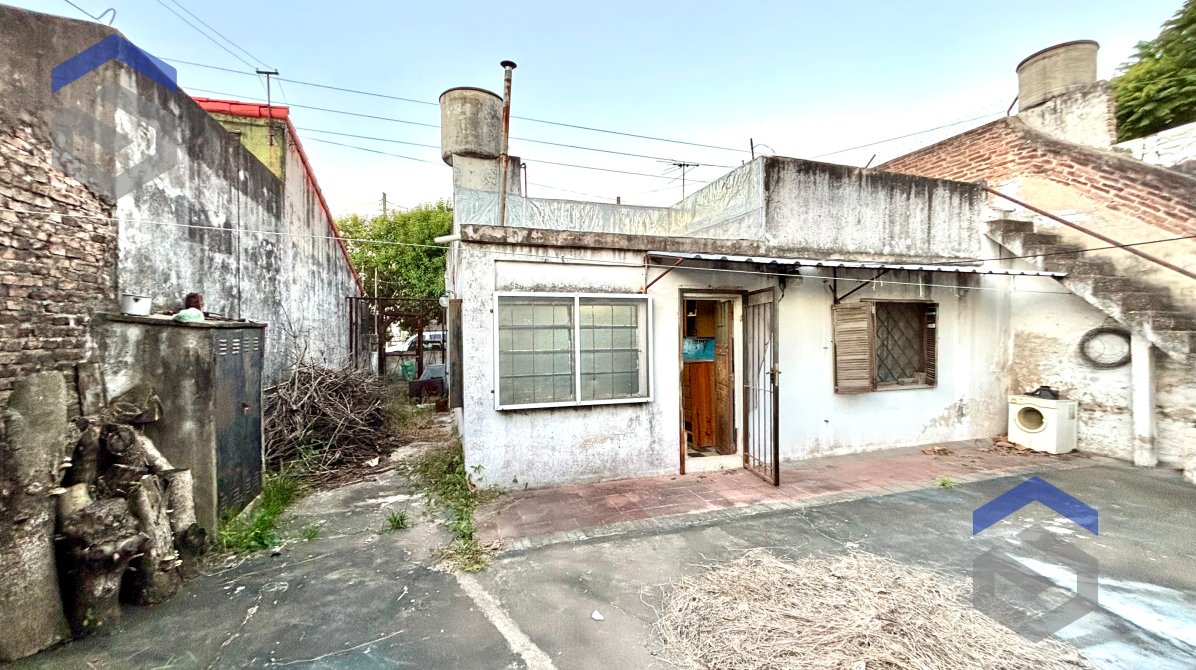Casa en Lote de 10 x 34 mts con Jardín y Galpón - Apta Crédito | BuscadorProp - 17