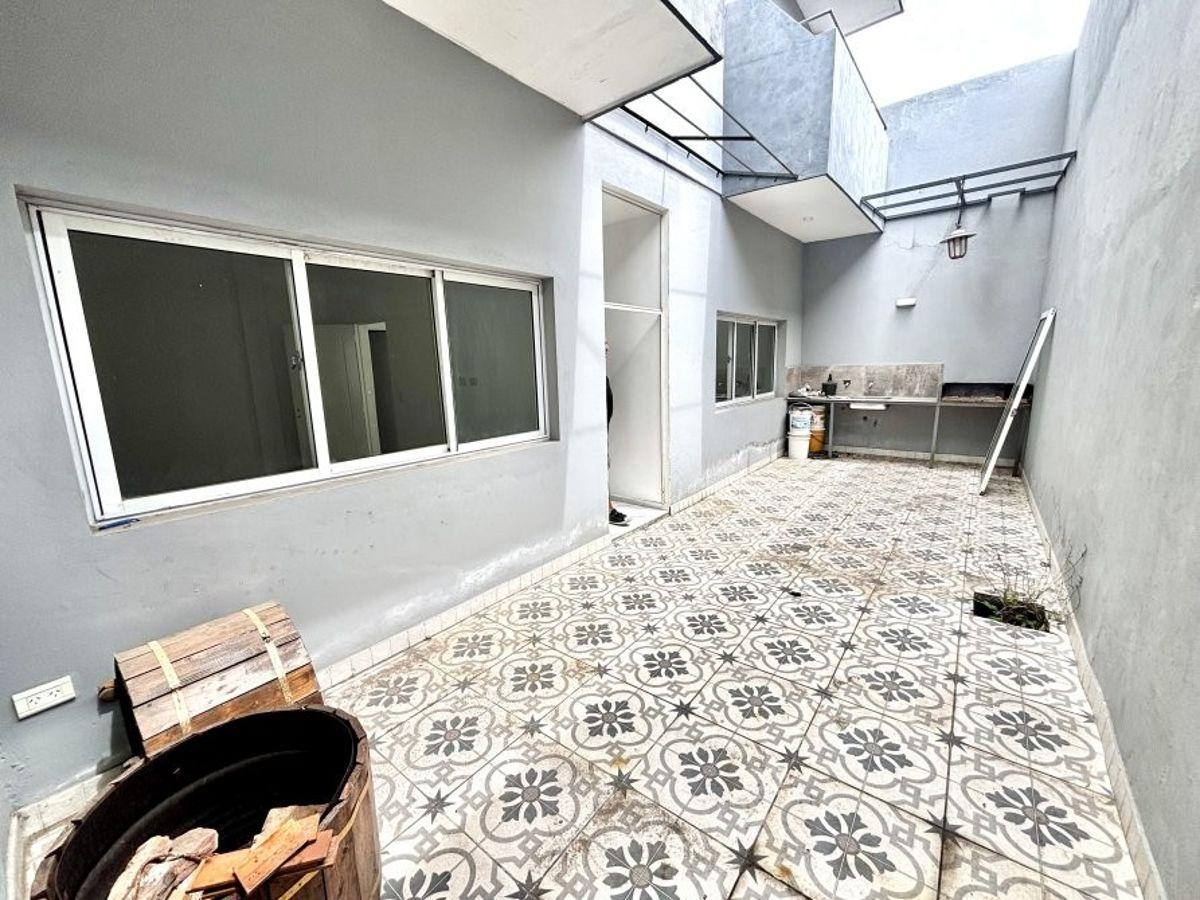 Departamento Tipo Casa 3 Ambientes con Cochera y Patio, Gba Sur - Zonaprop — foto 11