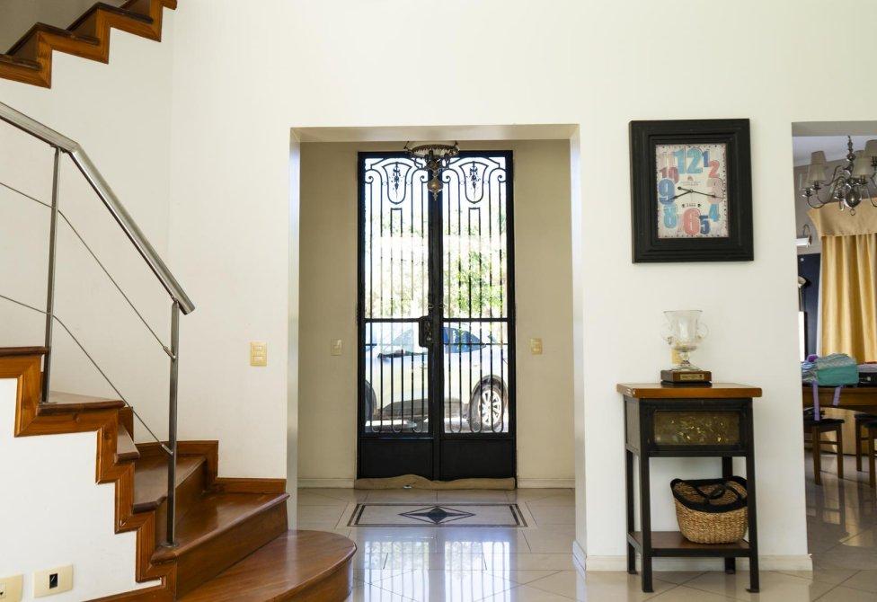 Majestuosa Casa 5 Ambientes Barrio El Rocio - Sevillano Negocios Inmobiliarios - 8