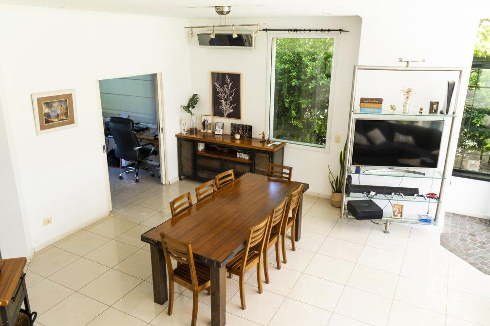 Majestuosa Casa 5 Ambientes Barrio El Rocio - Sevillano Negocios Inmobiliarios - 9