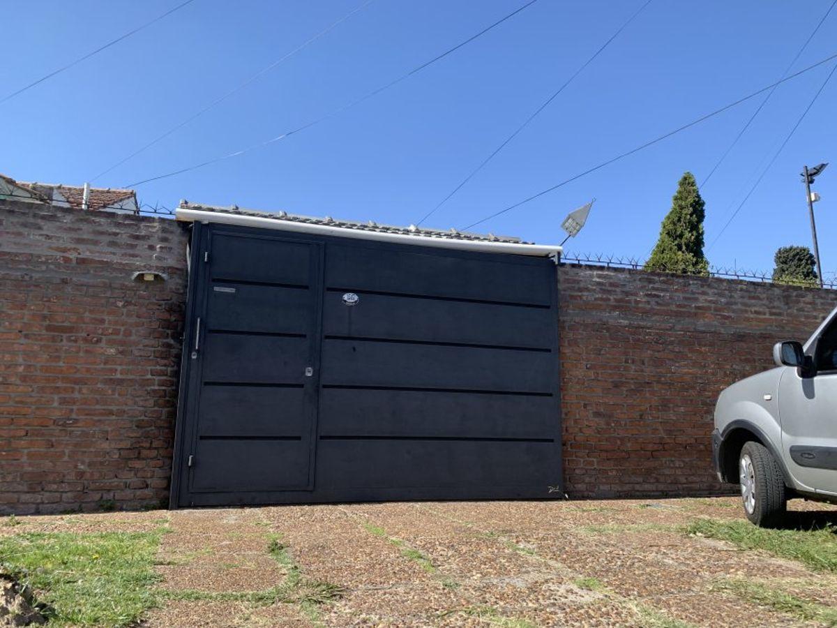 Apto Credito Casa en Venta 3 Ambientes en Excelente Ubicación a 2 Cuadras de Av Eva Perón, Gba Sur - Zonaprop - 2