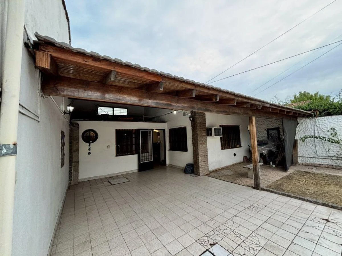 Apto Credito Casa en Venta 3 Ambientes en Excelente Ubicación a 2 Cuadras de Av Eva Perón, Gba Sur - Zonaprop - 3