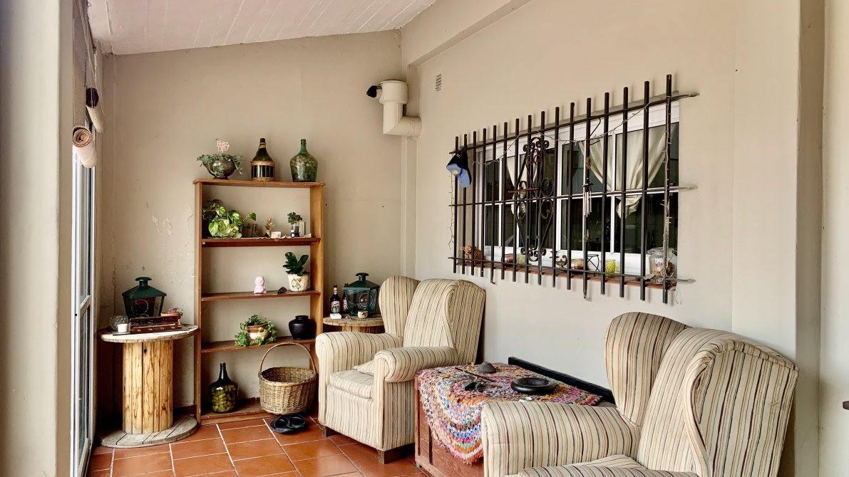 Apta Credito- Encantadora Casa De 5 Ambientes Con Piscina Y Garage - Gendra Propiedades — foto 15