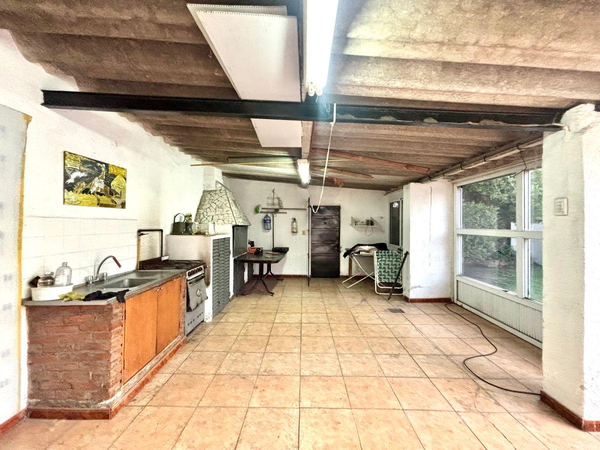 Propiedad Multifuncional en Av Eva Perón - Local Al Frente y 2 Viviendas, Gba Sur - Zonaprop - 11