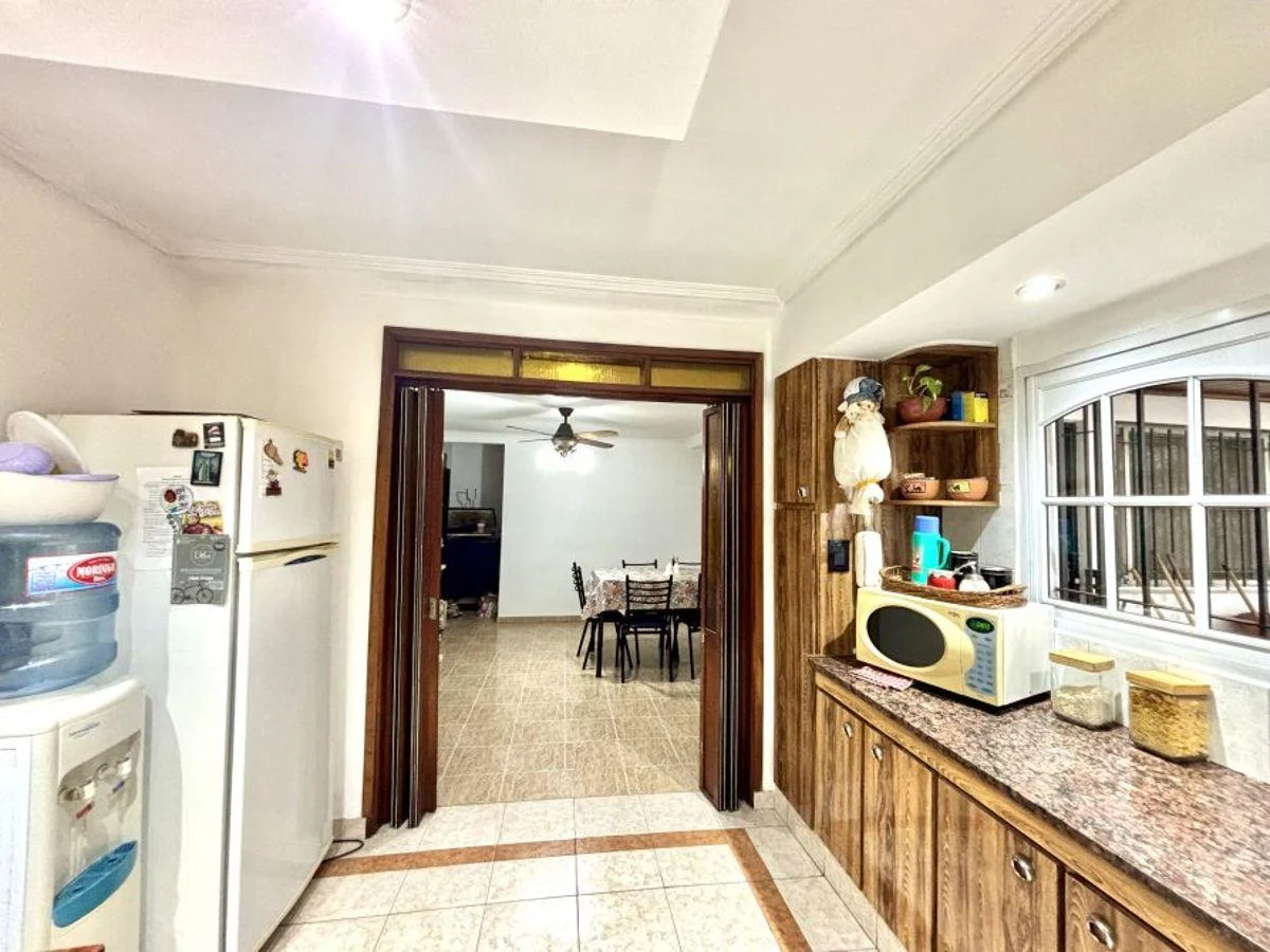 Chalet 5 Ambientes con Quincho y Pileta - Excelente Ubicación Apto Credito, Gba Sur - Zonaprop — foto 9