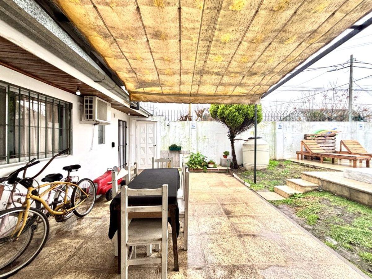Chalet 5 Ambientes con Quincho y Pileta - Excelente Ubicación Apto Credito, Gba Sur - Zonaprop - 20