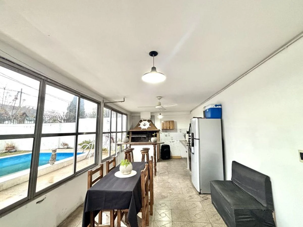Chalet 5 Ambientes con Quincho y Pileta - Excelente Ubicación Apto Credito, Gba Sur - Zonaprop - 25