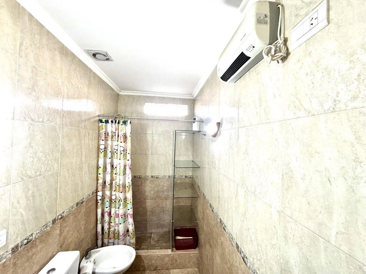 Venta Importante Lote con Dos Viviendas Impecables, Gba Sur - Zonaprop - 19