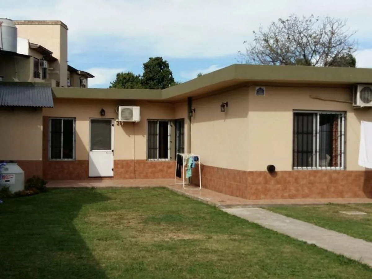 Venta Importante Lote con Dos Viviendas Impecables, Gba Sur - Zonaprop - 24