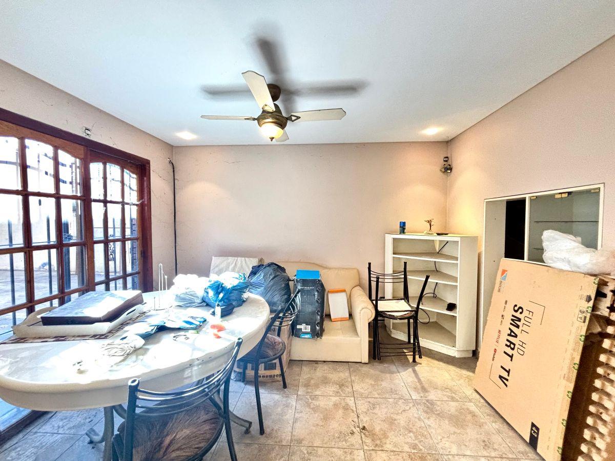 Dos Casas + Quincho/galpón + Gran Jardín: El Equilibrio Perfecto Entre Independencia y Comodidad, Gba Sur - Zonaprop — foto 9