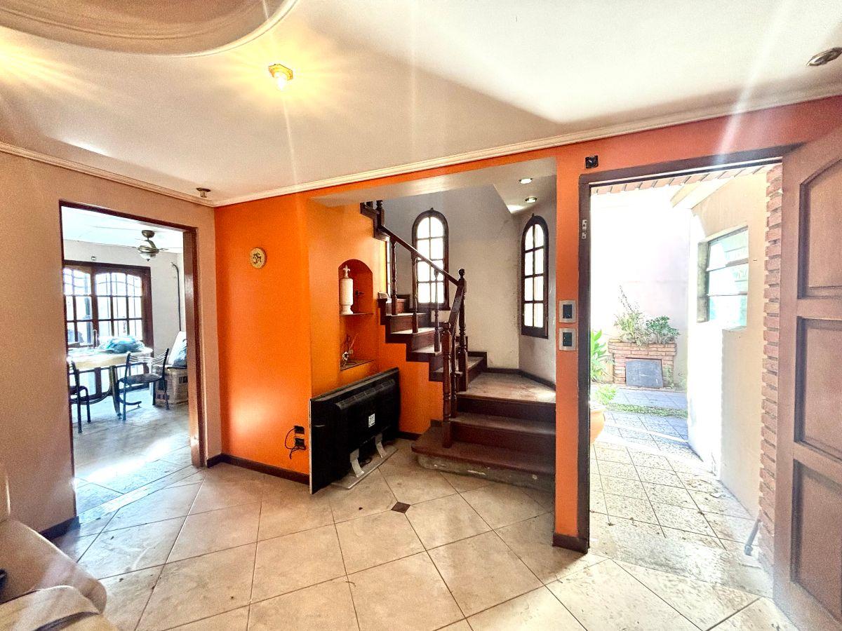 Dos Casas + Quincho/galpón + Gran Jardín: El Equilibrio Perfecto Entre Independencia y Comodidad, Gba Sur - Zonaprop — foto 13