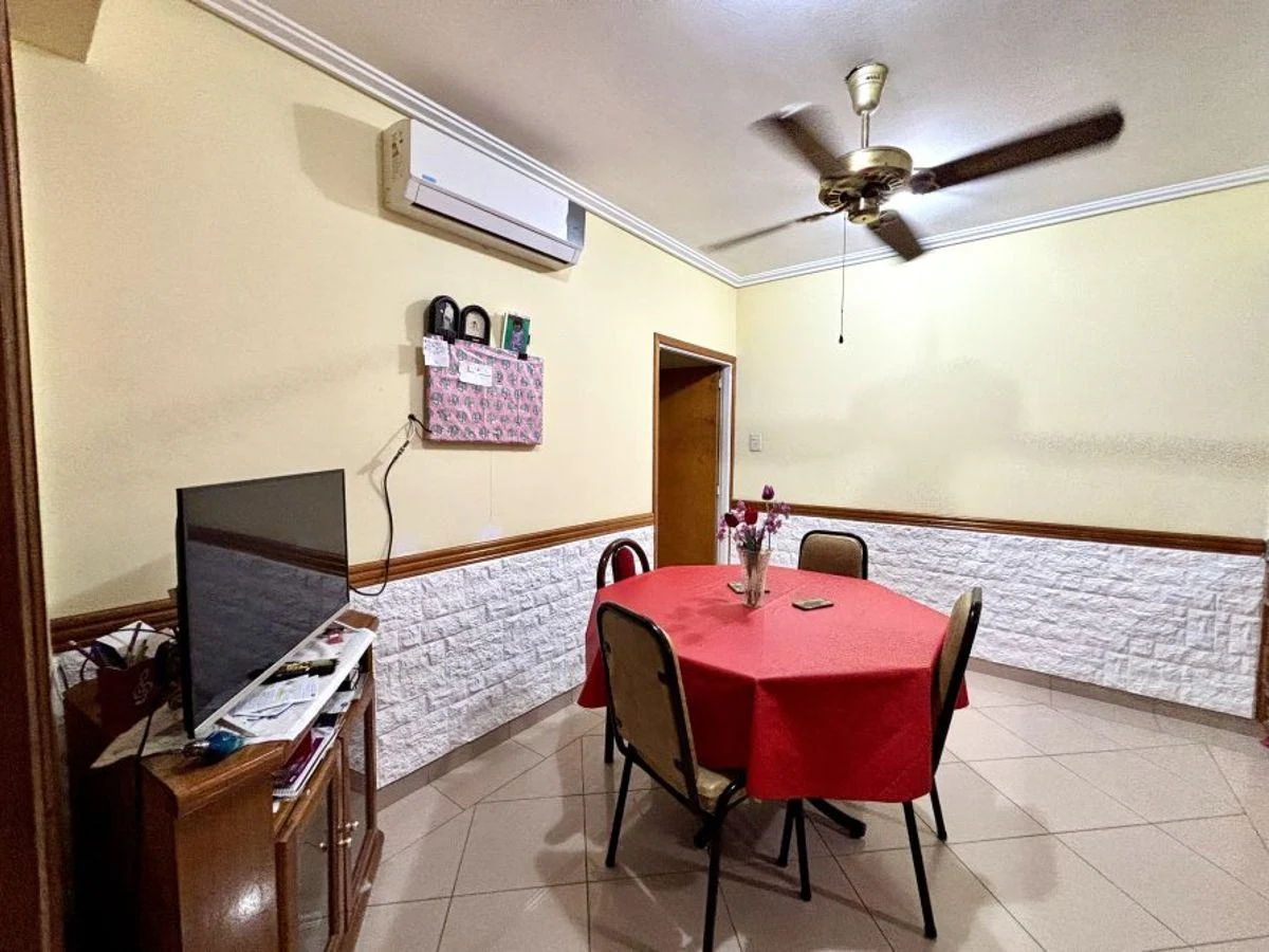 Propiedad Moderna y Funcional con Garage y Quincho Apto Credito, Gba Sur - Zonaprop — foto 6