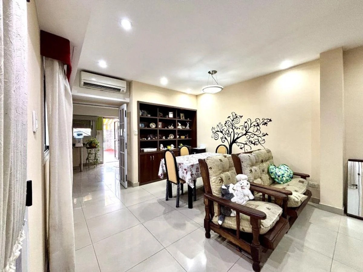 Propiedad Moderna y Funcional con Garage y Quincho Apto Credito, Gba Sur - Zonaprop - 23