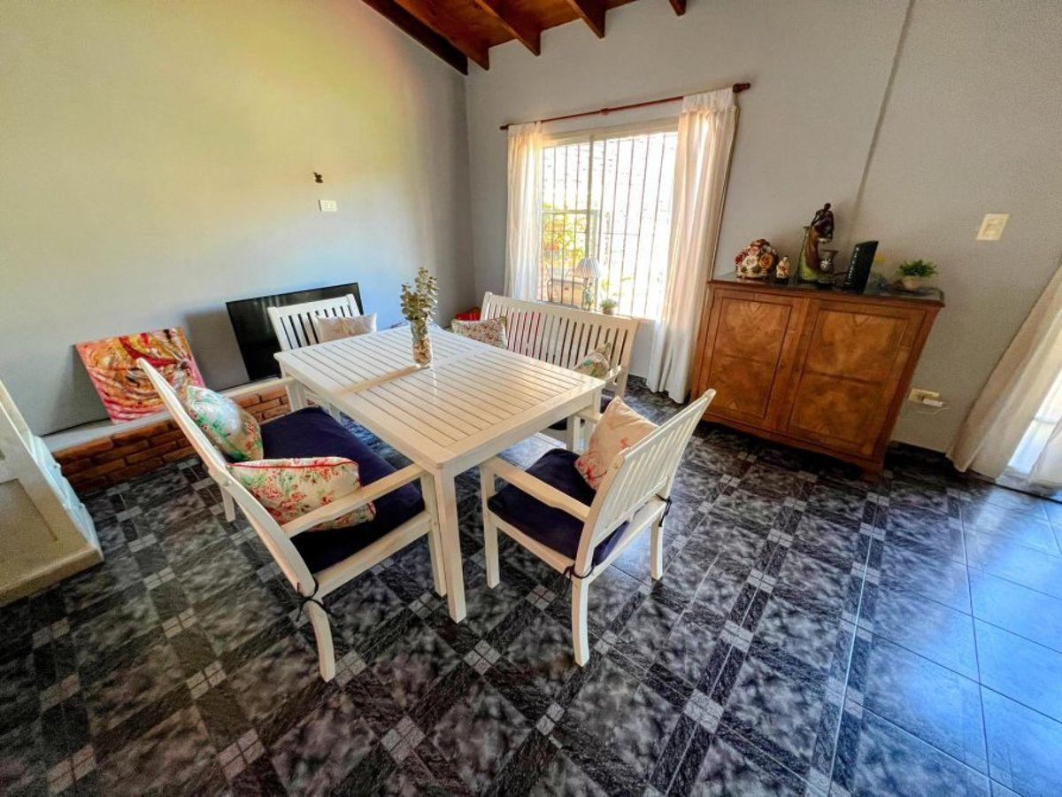 Apto Credito Casa Moderna en Venta en Temperley - Lista Para Mudarse, con Cochera y Pileta, Gba Sur - Zonaprop — foto 9