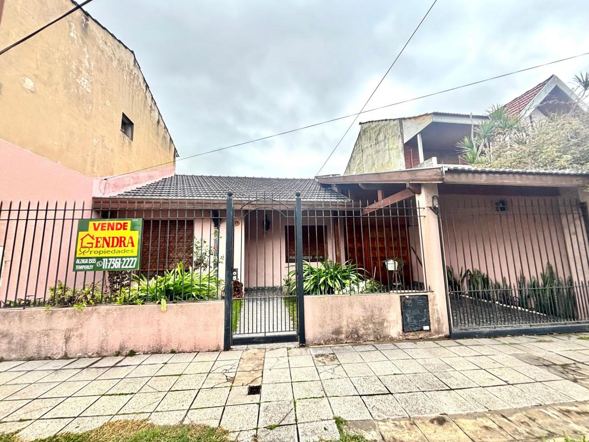 Amplia Casa con 4 Dorm., Jardín y Cochera Doble, Gba Sur - Zonaprop — foto 2
