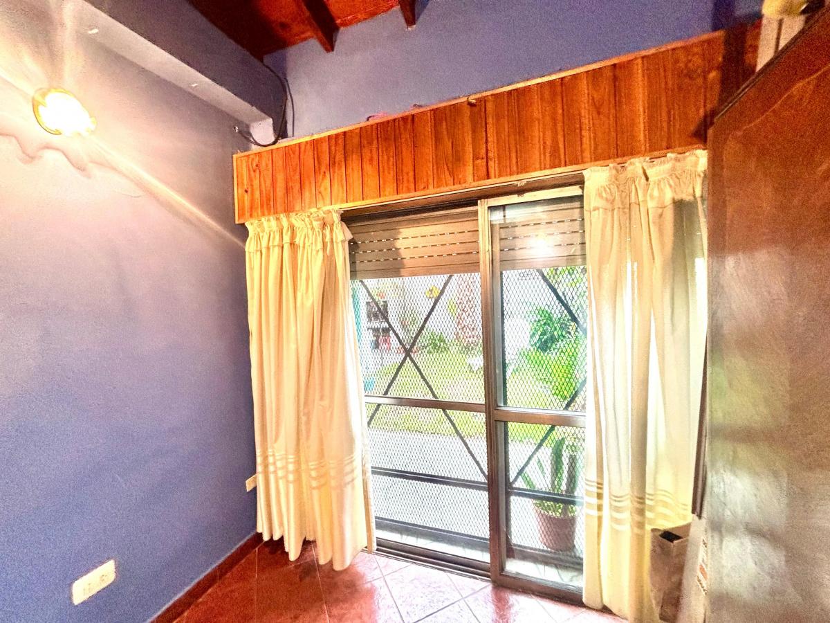 Amplia Casa con 4 Dorm., Jardín y Cochera Doble, Gba Sur - Zonaprop — foto 7