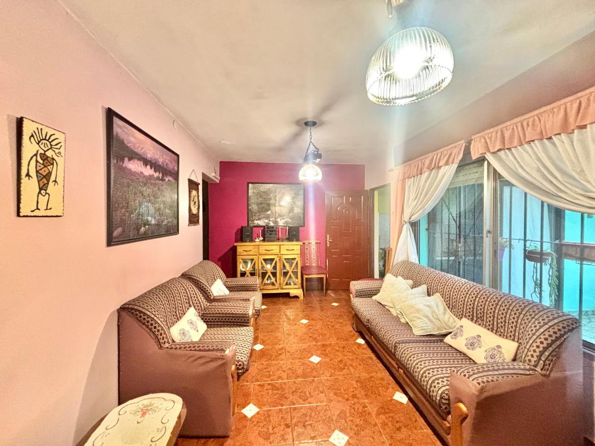 Amplia Casa con 4 Dorm., Jardín y Cochera Doble, Gba Sur - Zonaprop — foto 9