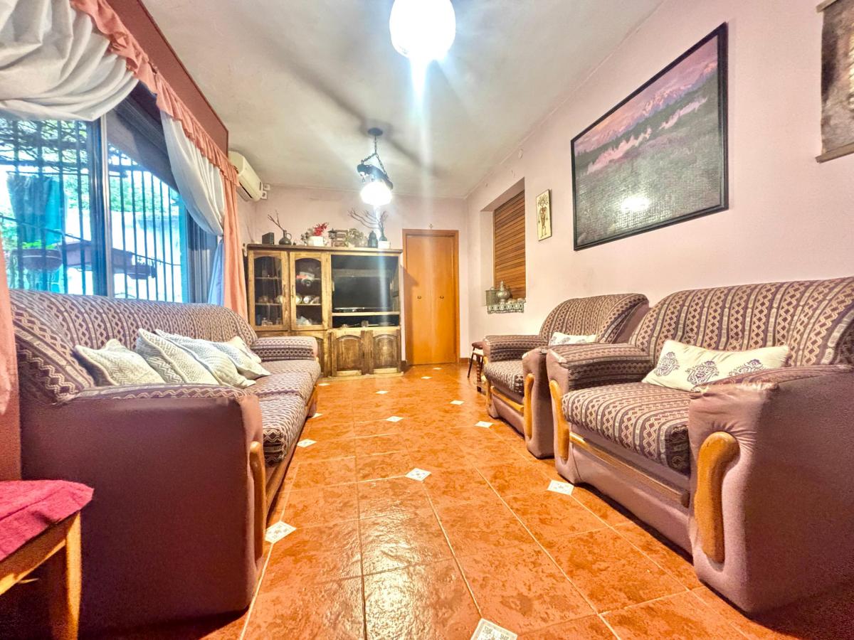 Amplia Casa con 4 Dorm., Jardín y Cochera Doble, Gba Sur - Zonaprop — foto 11