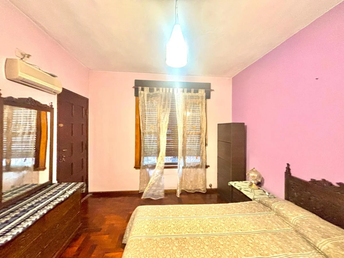 Amplia Casa con 4 Dorm., Jardín y Cochera Doble, Gba Sur - Zonaprop - 16