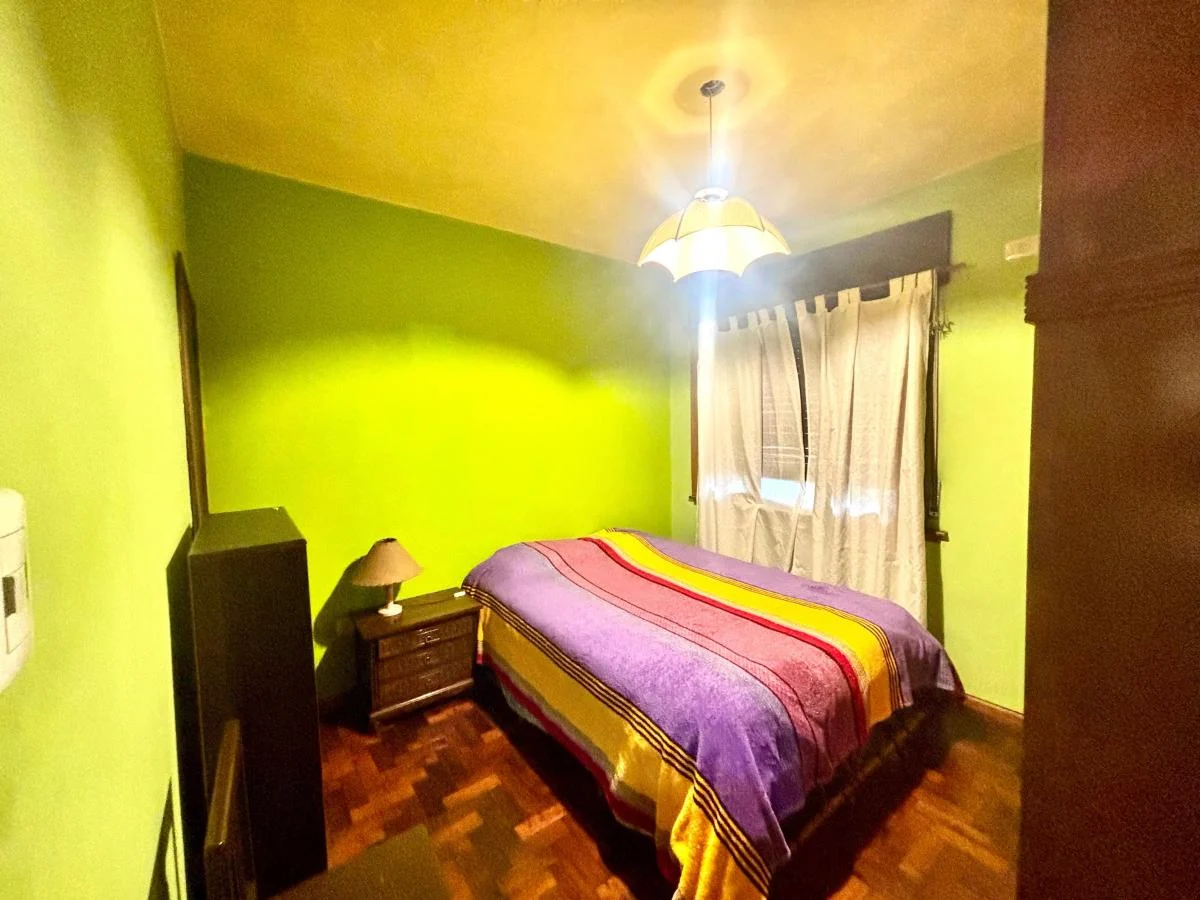 Amplia Casa con 4 Dorm., Jardín y Cochera Doble, Gba Sur - Zonaprop - 17