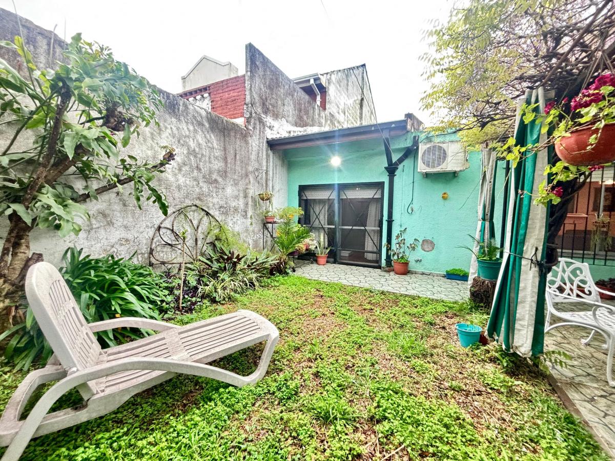 Amplia Casa con 4 Dorm., Jardín y Cochera Doble, Gba Sur - Zonaprop - 30