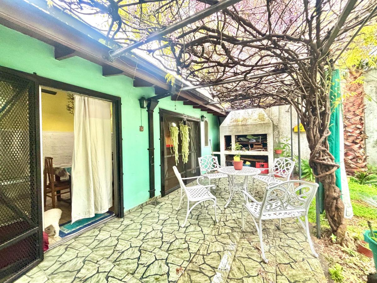 Amplia Casa con 4 Dorm., Jardín y Cochera Doble, Gba Sur - Zonaprop - 32