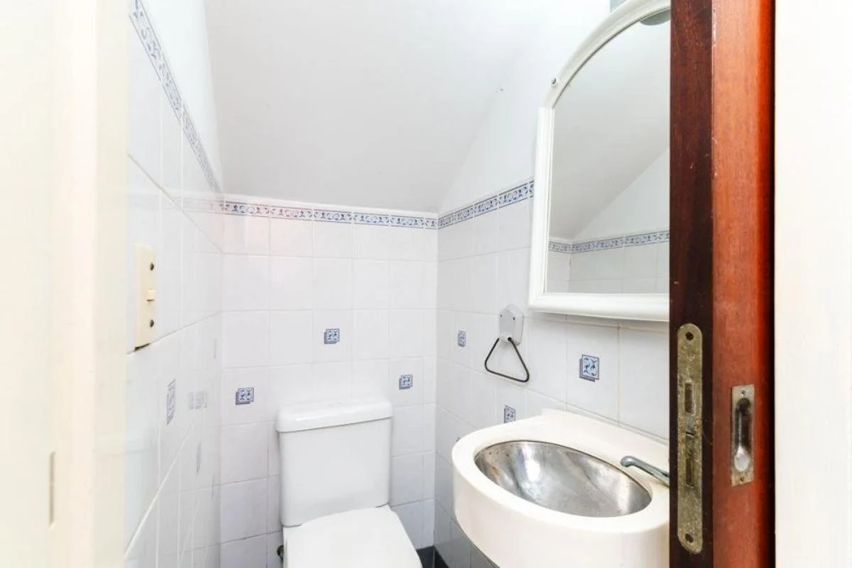 Hermoso Triplex Frente a Plaza Colon Cercano a Avs, Gba Sur - Zonaprop — foto 4