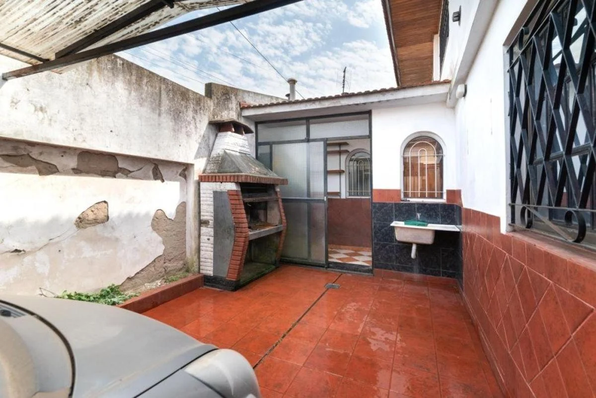Hermoso Triplex Frente a Plaza Colon Cercano a Avs, Gba Sur - Zonaprop - 17