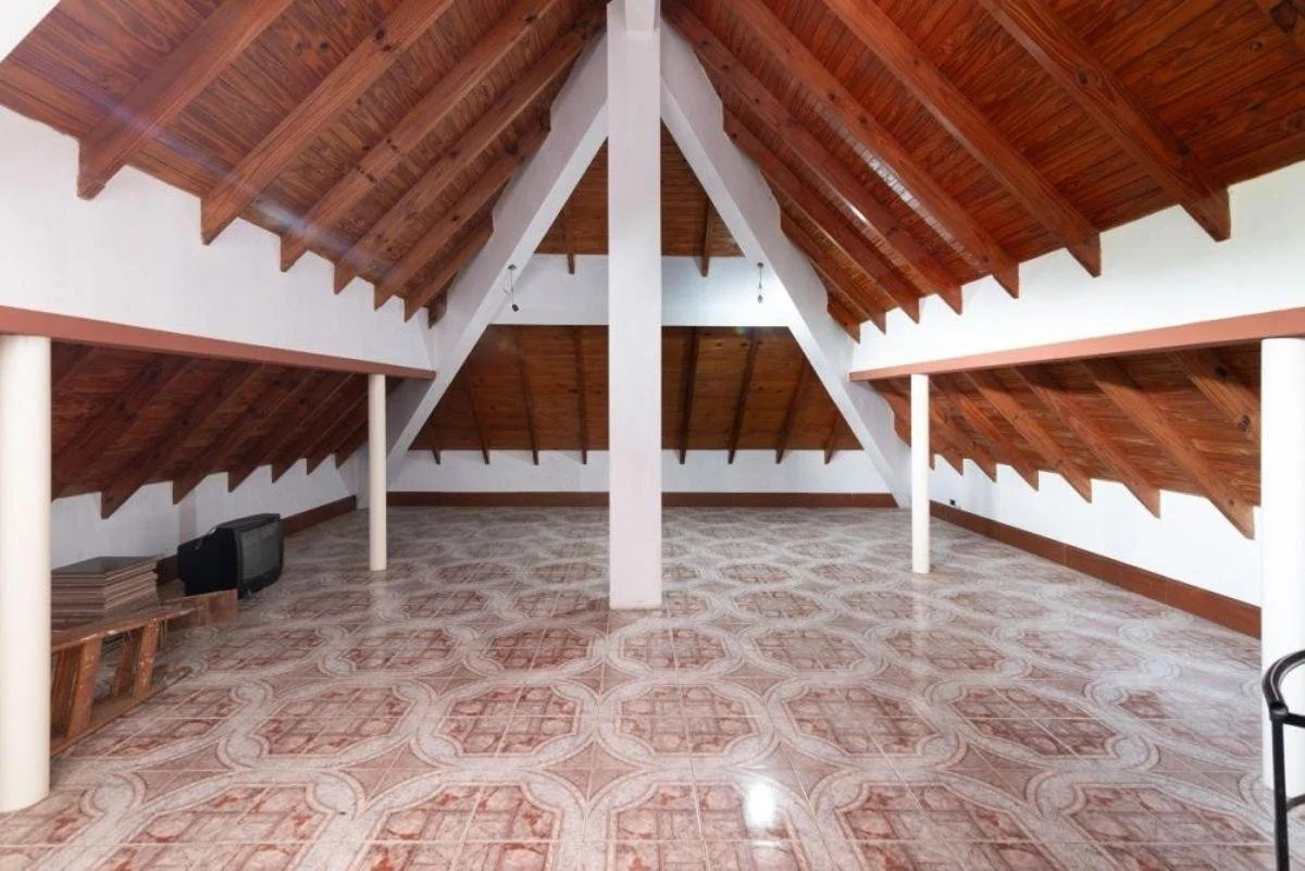 Hermoso Triplex Frente a Plaza Colon Cercano a Avs, Gba Sur - Zonaprop - 19
