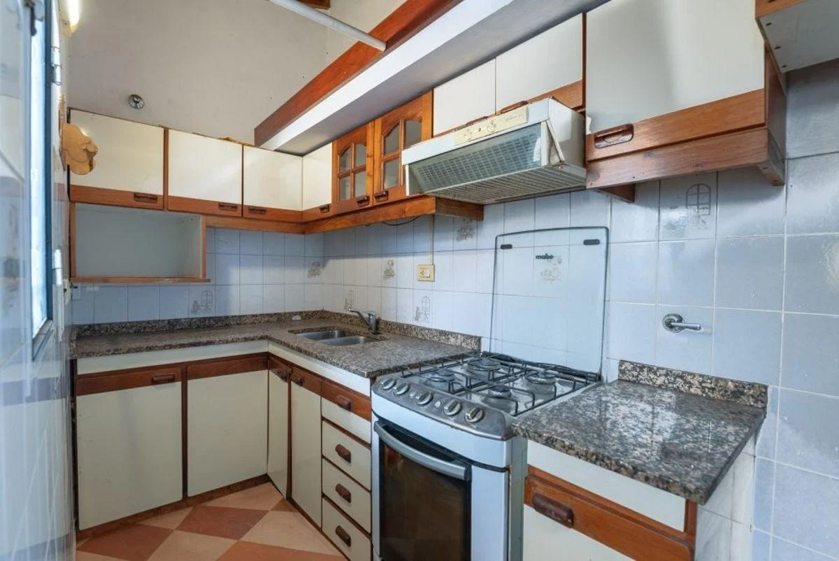 Hermoso Triplex Frente a Plaza Colon Cercano a Avs, Gba Sur - Zonaprop - 20