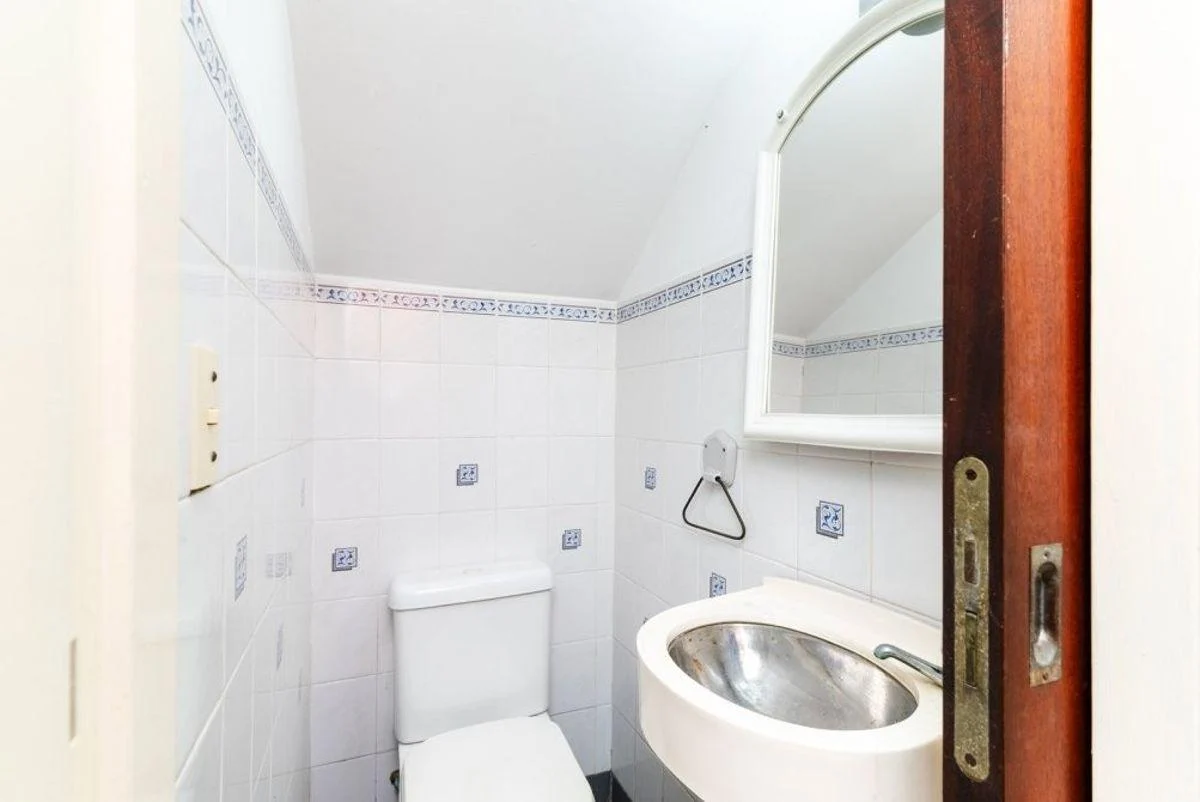 Hermoso Triplex Frente a Plaza Colon Cercano a Avs, Gba Sur - Zonaprop - 21