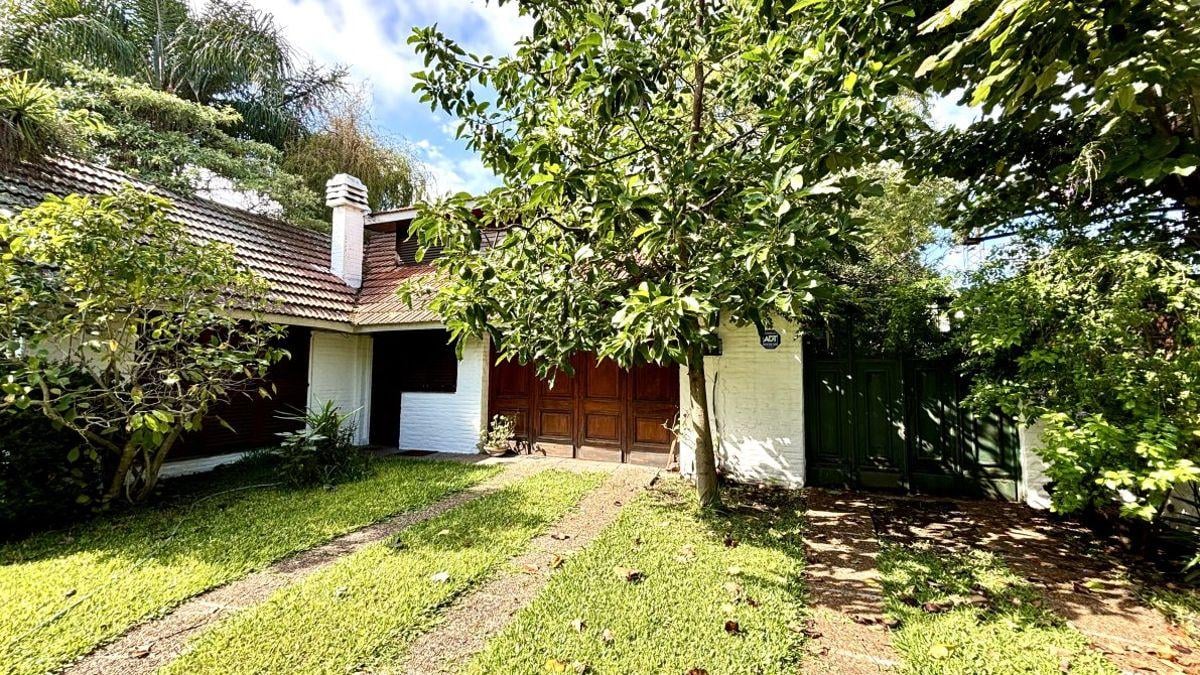 ¡Oportunidad Ãnica Chalet en Lote Doble con JardÃ­n, Cochera y Parque en JosÃ© MÃ¡rmol Apto Credito, Gba Sur - Zonaprop - 4