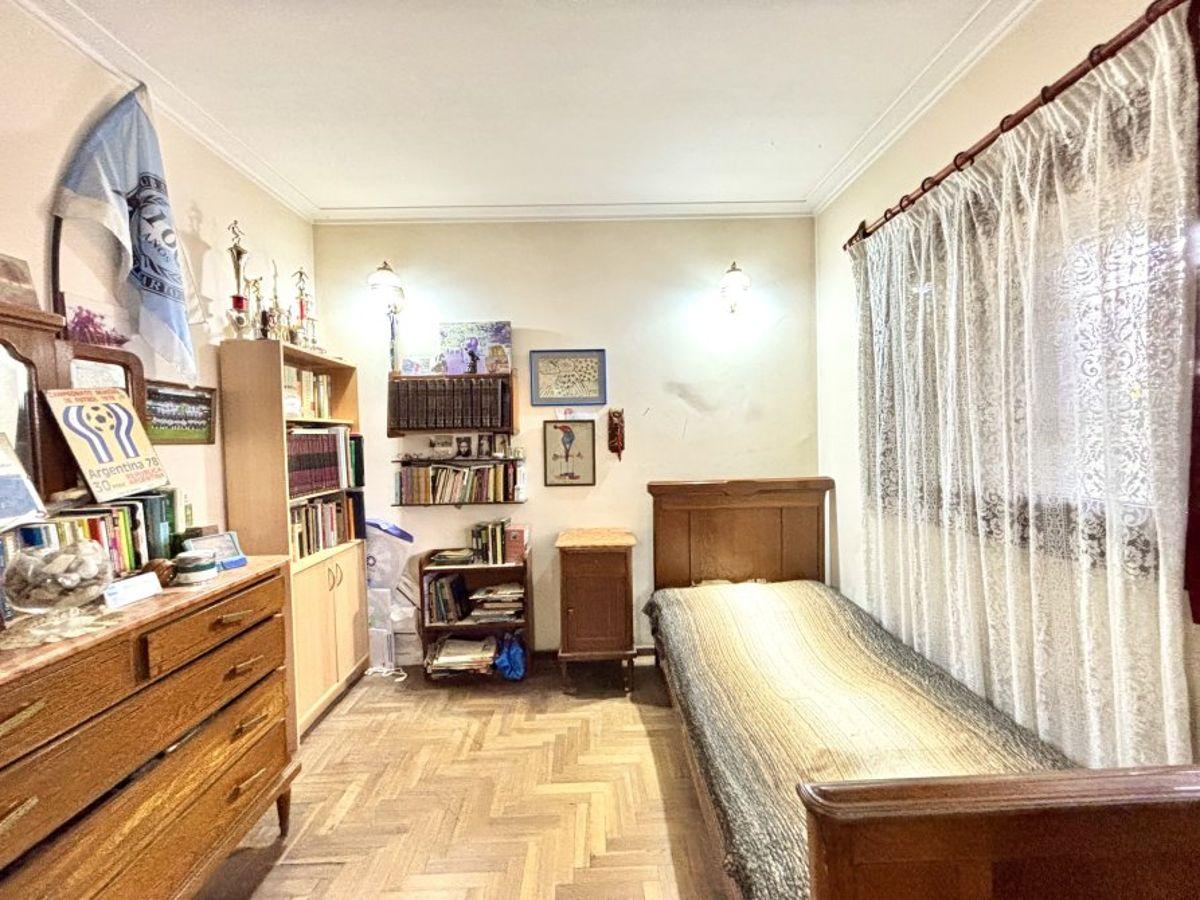¡Oportunidad Ãnica Chalet en Lote Doble con JardÃ­n, Cochera y Parque en JosÃ© MÃ¡rmol Apto Credito, Gba Sur - Zonaprop - 14