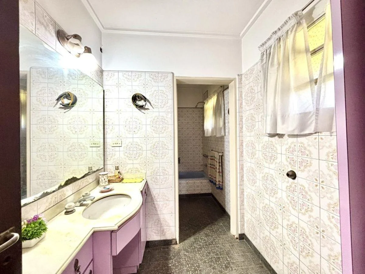 ¡Oportunidad Ãnica Chalet en Lote Doble con JardÃ­n, Cochera y Parque en JosÃ© MÃ¡rmol Apto Credito, Gba Sur - Zonaprop - 16